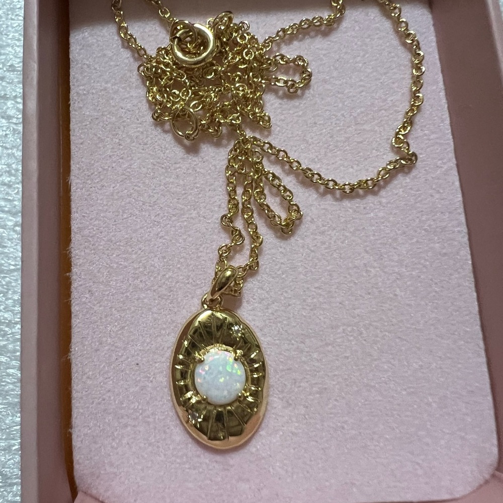 Local Electric Gold with Opal beautiful Necklace NIOB - Picture 6 of 16